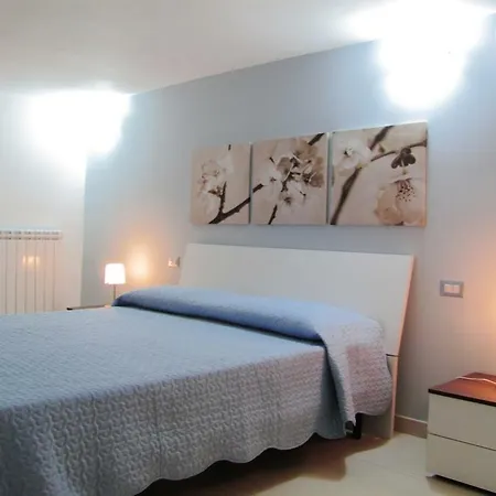 Aura Casesicule, Only For Sea View Lovers, Modern Style Apartment In City Center, Wi-Fi Apartment