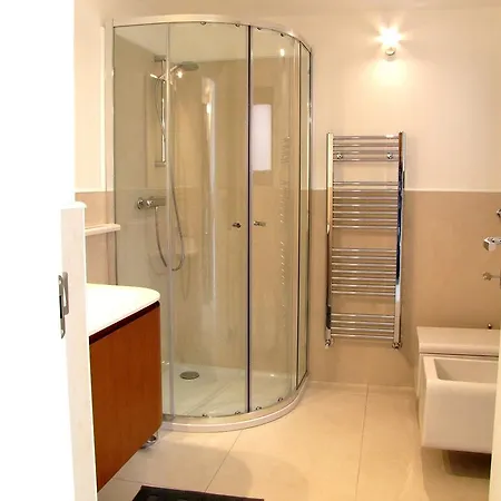 Aura Casesicule, Only For Sea View Lovers, Modern Style Apartment In City Center, Wi-Fi *