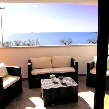 Aura Casesicule, Only For Sea View Lovers, Modern Style Apartment In City Center, Wi-Fi * Pozzallo