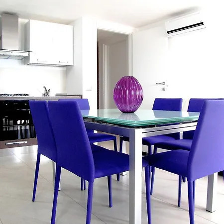 Aura Casesicule, Only For Sea View Lovers, Modern Style Apartment In City Center, Wi-Fi